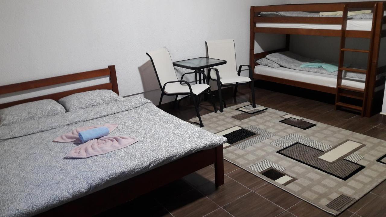 Lola Guest House Vusanje Екстер'єр фото