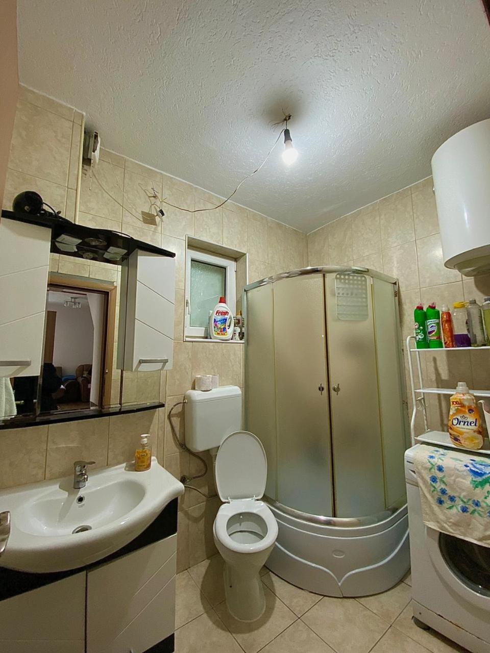 Lola Guest House Vusanje Екстер'єр фото