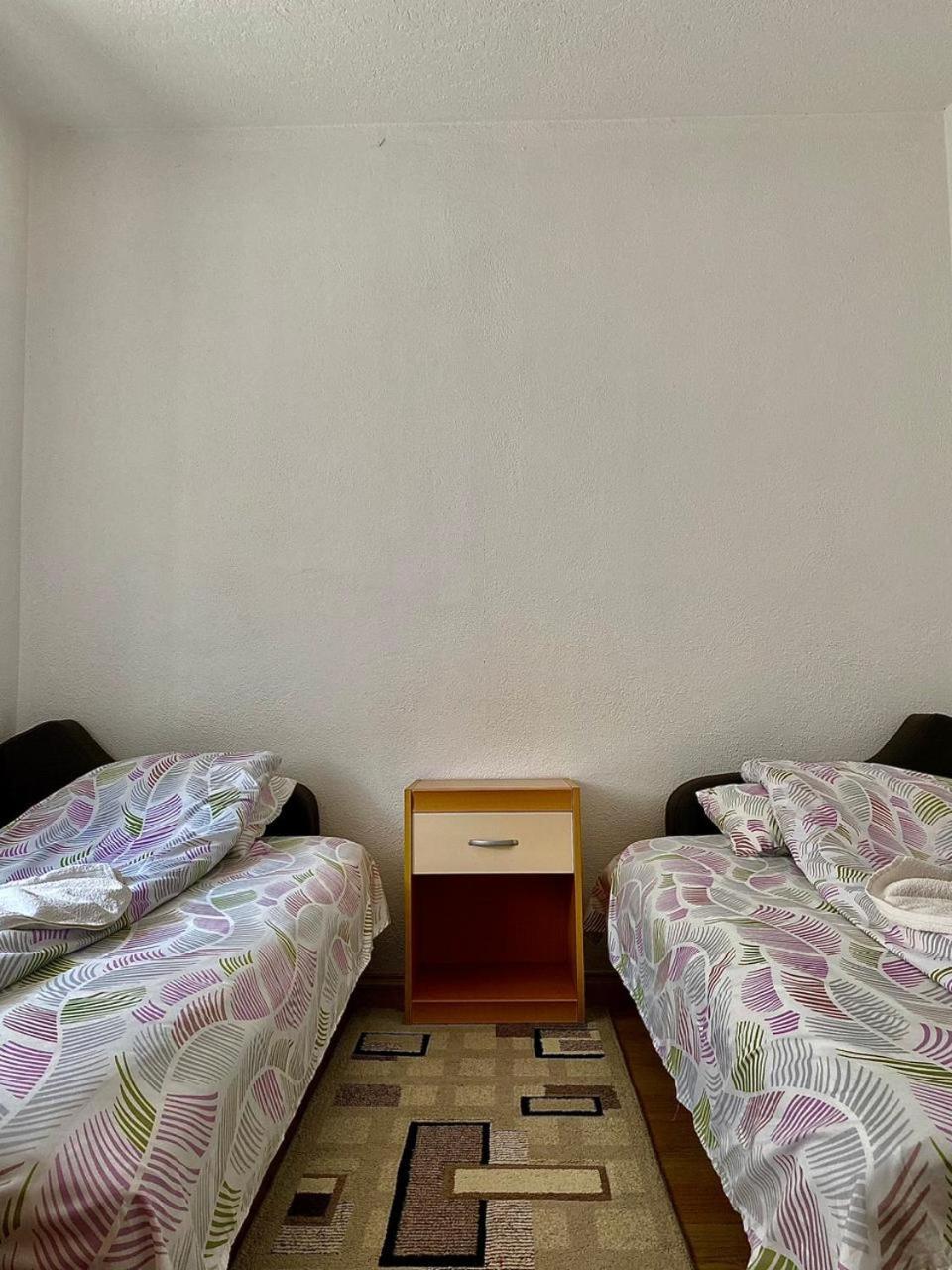 Lola Guest House Vusanje Екстер'єр фото