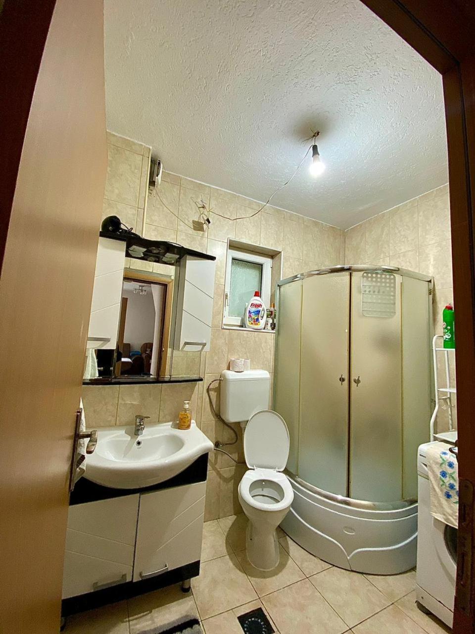 Lola Guest House Vusanje Екстер'єр фото
